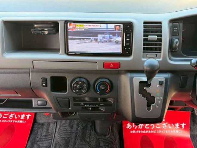 ハイエースコミューター 2.5 GL ディーゼルターボ 4WD　社外アルミ　パワステ　パワーウィンドウ　キーレスエントリー　ETC　ドライブレコーダー　片側電動スライドドア　後席モニタ　TV　ナビ　バックカメラ　エアコン　ABS　横滑り防止装置　全塗装済 2500