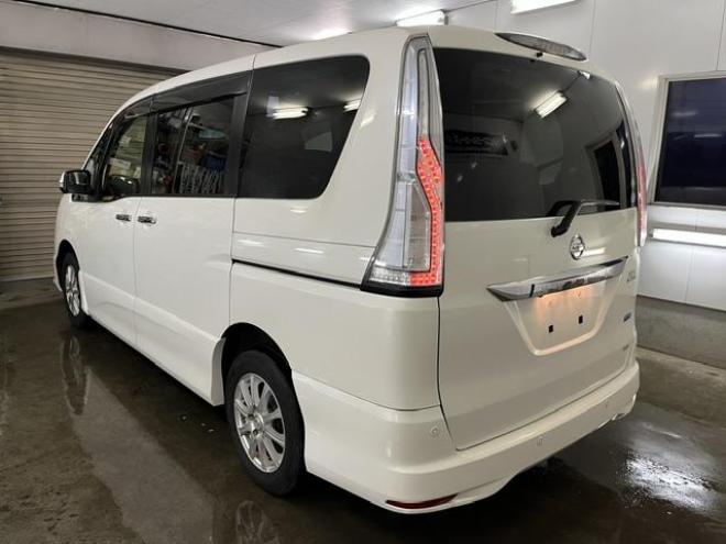 セレナハイウェイスター　アドバンス　セーフティＰＫＧ　本州仕入　禁煙車　寒冷地仕様　フリップダウンモニター　アルパインナビ　地デジ　ＤＶＤ再生　Ｂｌｕｅｔｏｏｔｈオーディオ　バックカメラ　エンジンスターター　衝突軽減システム　車線逸脱警報　前後ソナー 4WD 2000 5Dr