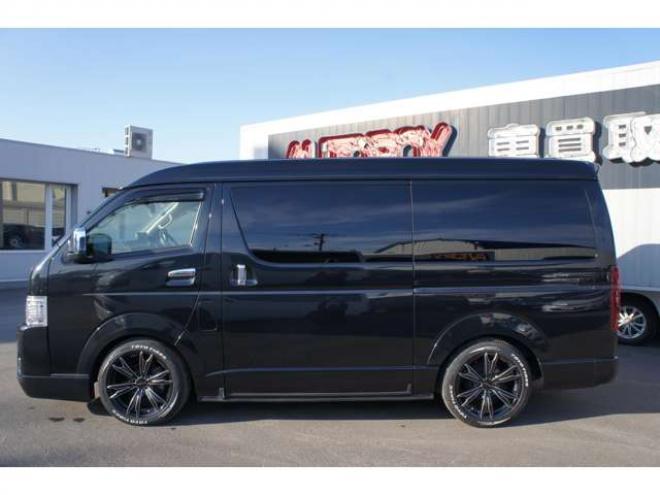 ハイエース2.7 GL ロング ミドルルーフ 4WD　IFUU製　IF-WB8　10人乗り対面ラウンジベッド仕様　415COBRAクリーンルック3フロントスポイラー&バッドラッカー毒牙18インチAW　イクリプス製10.1インチフローティングナヒ　純正EGスターター 2700