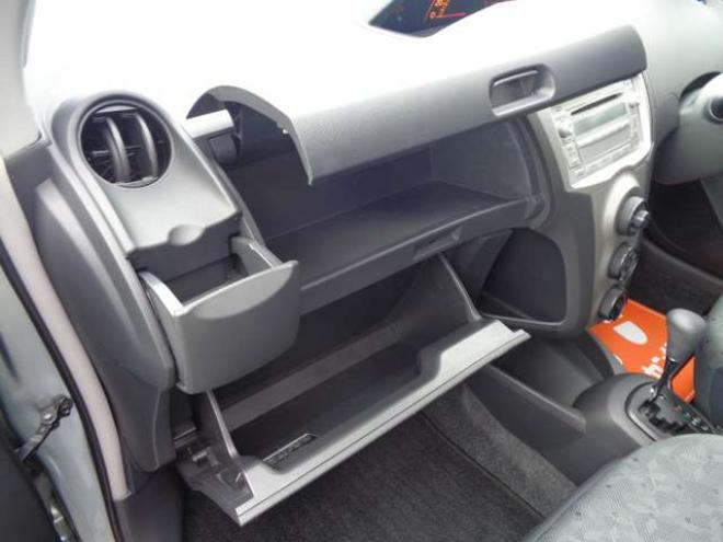 ヴィッツ1.3 F　FF　キーレス　純正CDオーディオ 2WD 1300