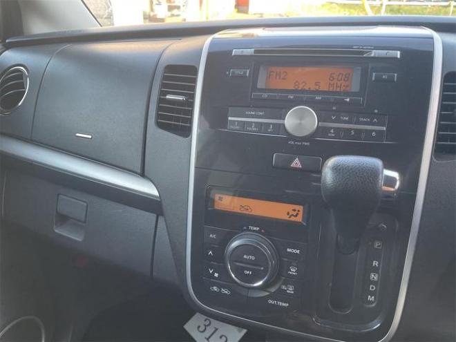 ワゴンRスティングレー　Ｔ　４ＷＤ　ＨＩＤ　スマートキー　シートヒーター　ＣＶＴ　盗難防止システム　ＡＢＳ　ＣＤ　アルミホイール　パドルシフト 2WD 660 5Dr