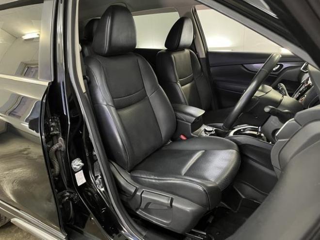 エクストレイル２０Ｘ　ブラックエクストリーマＸ　本州仕入　禁煙車　寒冷地仕様　パワーバックドア　全方位アラウンドビューモニター　社外１７インチＡＷ　純正１７ＡＷ＋スタッドレスタイヤ付　純正ナビ　フルセグ地デジ　ＤＶＤ再生　Ｂｌｕｅｔｏｏｔｈ対応 4WD 2000 5Dr