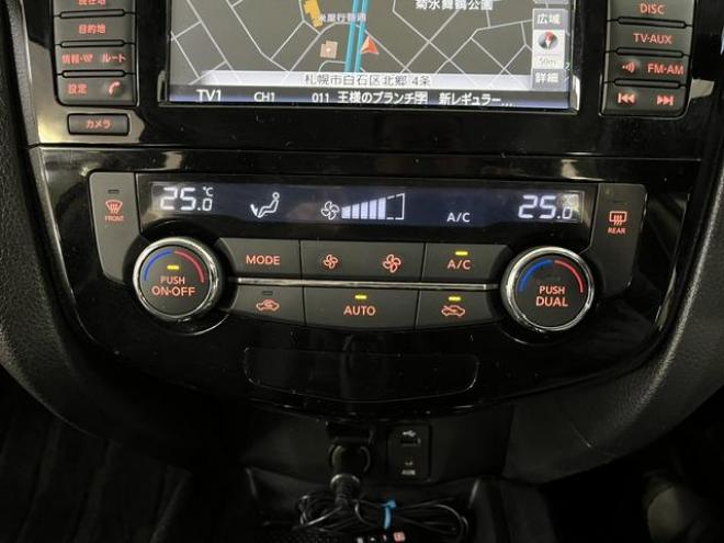 エクストレイル２０Ｘ　ブラックエクストリーマＸ　本州仕入　禁煙車　寒冷地仕様　パワーバックドア　全方位アラウンドビューモニター　社外１７インチＡＷ　純正１７ＡＷ＋スタッドレスタイヤ付　純正ナビ　フルセグ地デジ　ＤＶＤ再生　Ｂｌｕｅｔｏｏｔｈ対応 4WD 2000 5Dr