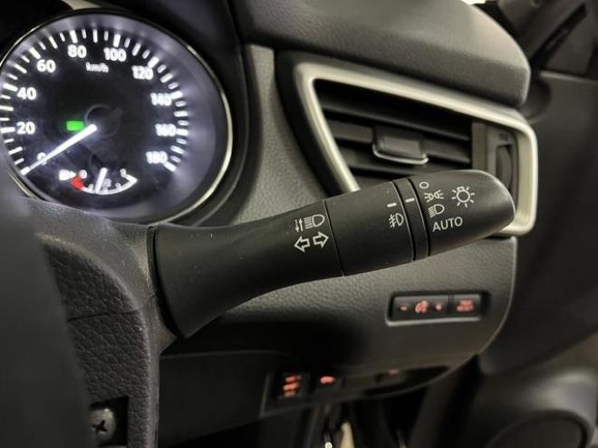 エクストレイル２０Ｘ　ブラックエクストリーマＸ　本州仕入　禁煙車　寒冷地仕様　パワーバックドア　全方位アラウンドビューモニター　社外１７インチＡＷ　純正１７ＡＷ＋スタッドレスタイヤ付　純正ナビ　フルセグ地デジ　ＤＶＤ再生　Ｂｌｕｅｔｏｏｔｈ対応 4WD 2000 5Dr
