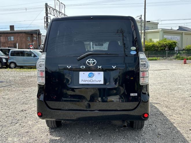 ヴォクシー2.0X Lエディション 4WD　ローンが不安な方＜優遇ローン＞1年保証　片側パワースライドドア 