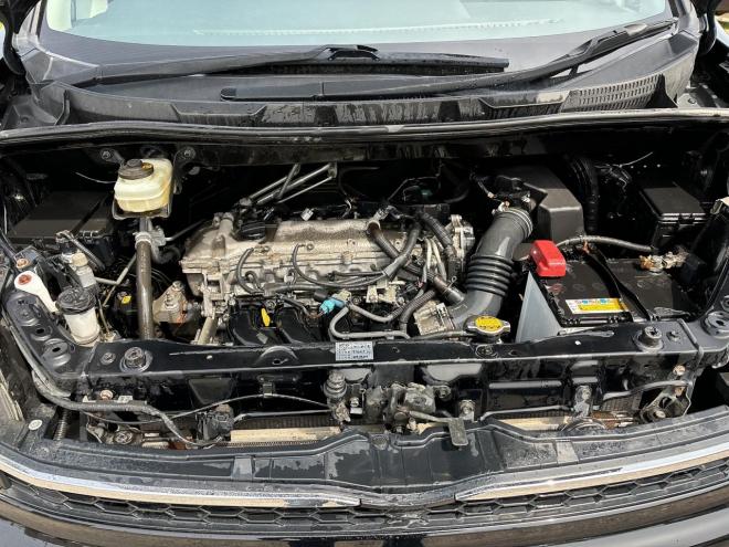 ヴォクシー2.0X Lエディション 4WD　ローンが不安な方＜優遇ローン＞1年保証　片側パワースライドドア 