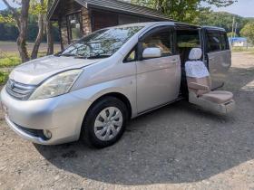 アイシス　L(福祉車両） 4WD 2000