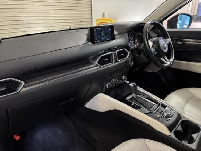 CX-5ＸＤ　Ｌパッケージ　本州仕入　寒冷地仕様　禁煙車　ヘッドアップディスプレイ　レーダークルーズ　純正１９インチＡＷ　社外１７ＡＷ＋スタッドレスタイヤ付　パワートランク　ドライブレコーダー　ルーフＢＯＸ　ドライブレコーダー 4WD 2200 5Dr