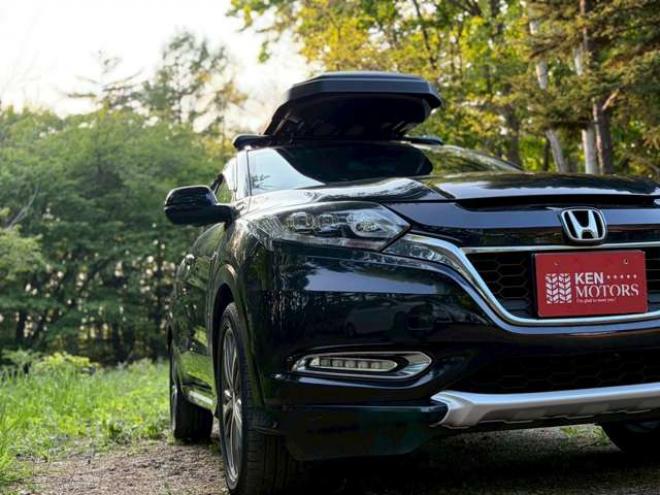 ヴェゼル1.5 ハイブリッド Z ホンダセンシング 4WD　クルーズコントロール　パワステ　パワーウィンドウ　エアコン　純正ナビ　バックカメラ　純正アルミホイール　ABS　キーレスエントリー　パドルシフト　シートヒーター　パワーシート 1500