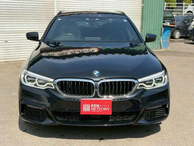 BMW5シリーズツーリング 523d xドライブ Mスピリット ディーゼルターボ　フルセグTV　ナビ　全方位カメラ　パワステ　パワーウィンドウ　ETC　エアコン　記録簿　キーレスエントリー　アルミホイール　ドライブレコーダー　パワーバックドア 正規輸入車 4WD 2000