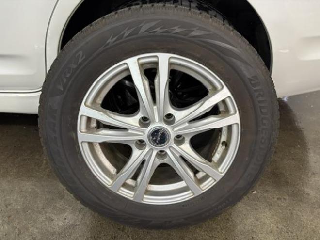 マークXジオエアリエル　寒冷地仕様　禁煙車　社外１６インチＡＷ　社外１６ＡＷ＋スタッドレスタイヤ付　純正ナビ　フルセグ地デジ　Ｂｌｕｅｔｏｏｔｈオーディオ　バックカメラ　ドライブレコーダー　ＨＩＤヘッドライト　横滑り防止装置 4WD 2400 5Dr