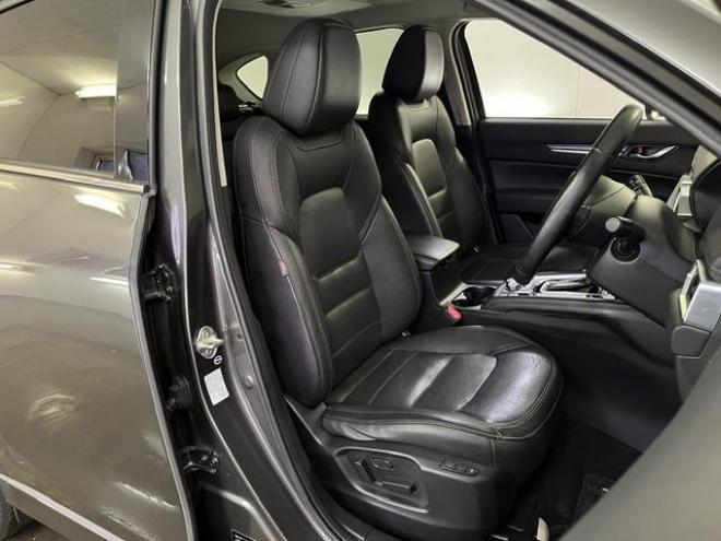 CX-5ＸＤ　Ｌパッケージ　本州仕入　寒冷地仕様　禁煙車　ヘッドアップディスプレイ　レーダークルーズ　車線逸脱警報　純正１９インチＡＷ　社外１７ＡＷ＋スタッドレスタイヤ付　パワートランク　純正ブラックレザーシート　ＥＴＣ　ＡＵＸ 4WD 2200 5Dr