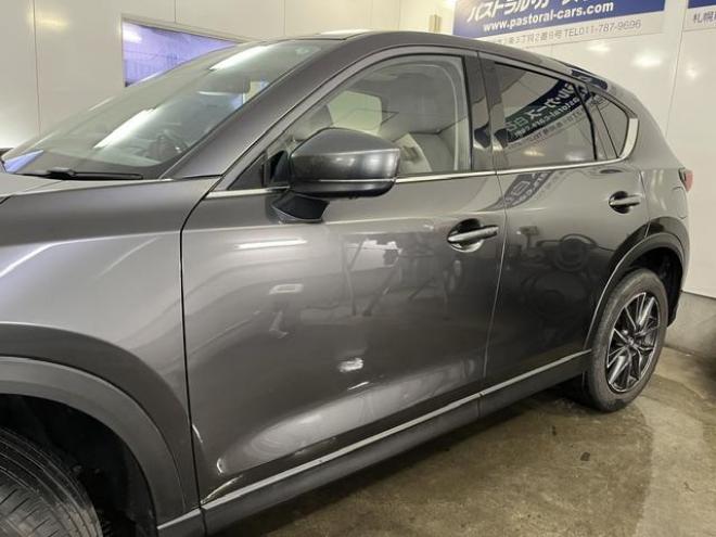 CX-5ＸＤ　Ｌパッケージ　本州仕入　寒冷地仕様　禁煙車　ヘッドアップディスプレイ　レーダークルーズ　車線逸脱警報　純正１９インチＡＷ　社外１７ＡＷ＋スタッドレスタイヤ付　パワートランク　純正ブラックレザーシート　ＥＴＣ　ＡＵＸ 4WD 2200 5Dr