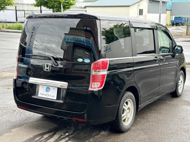 ステップワゴン2.0G Lパッケージ 4WD　ローンが不安な方＜優遇ローン＞　寒冷地仕様　社外ナビ　両側パワースライド 4WD 2000 5Dr