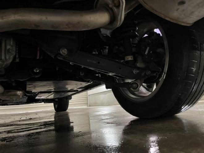 フォレスタープレミアム　本州仕入　寒冷地仕様　禁煙車　アイサイト　ＸＭＯＤＥ　レーダークルーズ　純正１８インチＡＷ　社外１７ＡＷ＋スタッドレスタイヤ　パワーバックドア　純正ブラックハーフレザーシート　デジタルインナーミラー 4WD 2500 5Dr