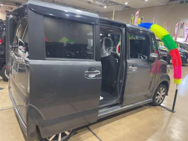 N-BOXカスタムG Lパッケージ 4WD　22周年記念大幅　値　下ゲ　中スペシャル!　シートヒーター　ナビTV 660