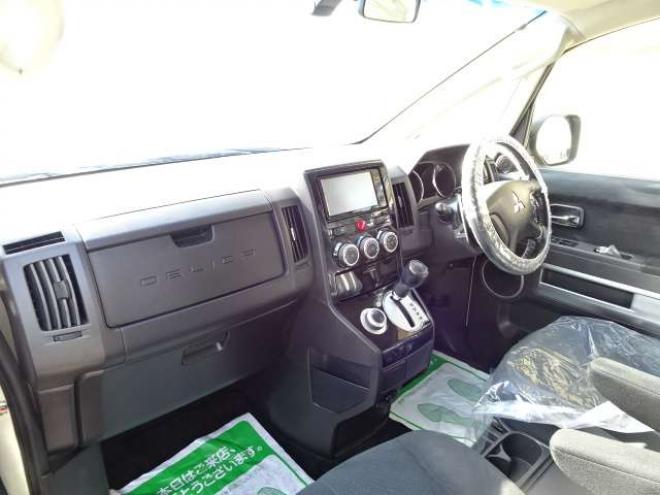 デリカD：5 2.2 D パワーパッケージ ディーゼルターボ 4WD　本州車　保証1年/走行距離無制限　4WD　ディーゼルターボ　ワンオーナー　両側パワースライドドア　社外ナビ　地デジ　バックカメラ　Bluetooth接続　パドルシフト　クルーズコントロール　18インチアルミホイール 2300