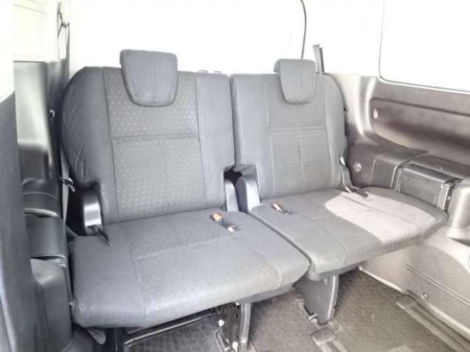 ヴォクシー2.0 V 4WD　保証1年/走行距離無制限　4WD　両側パワースライドドア　ALPINE　BIGX　9型ナビ　地デジ　バックカメラ　Bluetooth接続　フリップダウンモニター　オートマチックハイビーム　前後ドライブレコーダー　冬タイヤ付き 2000