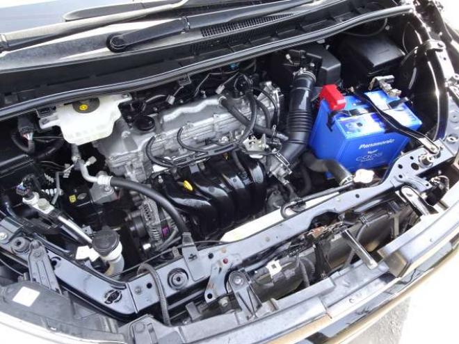 ヴォクシー2.0 ZS 煌 4WD　本州車　保証1年/走行距離無制限　4WD　ワンオーナー　　両側パワースライドドア　純正ナビ　地デジ　バックカメラ　Bluetooth接続　フリップダウンモニター　LEDヘッドライト　ビルトインETC　冬タイヤ付き 2000