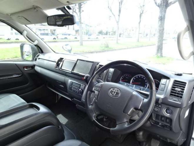 ハイエースバン2.7 スーパーGL ダークプライム ワイド ミドルルーフ ロングボディ 4WD　本州車　保証1年/走行距離無制限 4WD　後期仕様　モデリスタエアロ　両側パワースライドドア　舞杏KBレーシング2アルミホイール　ALPINE製ナビ　地デジ　バックカメラ　現行型ドアミラー　スマートキー ベットキット 2700