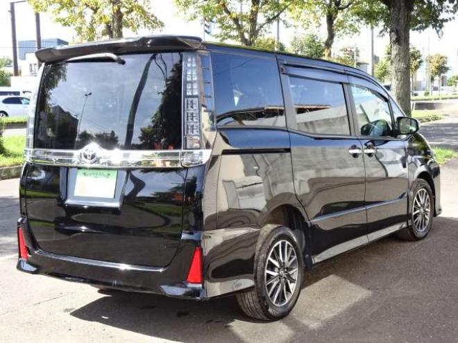 ヴォクシー2.0 ZS 煌II 4WD　本州車　保証1年/走行距離無制限　4WD　トヨタセーフティセンス　両側パワースライドドア　純正ナビ　ビルトインETC　LEDヘッドライト　純正16インチアルミホイール アイドリングストップ　スマートキー　冬タイヤ付 2000