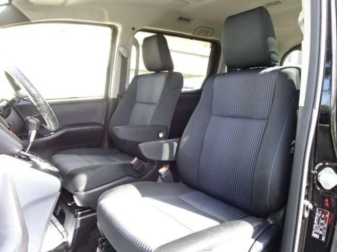 ヴォクシー2.0 ZS 煌II 4WD　本州車　保証1年/走行距離無制限　4WD　トヨタセーフティセンス　両側パワースライドドア　純正ナビ　ビルトインETC　LEDヘッドライト　純正16インチアルミホイール アイドリングストップ　スマートキー　冬タイヤ付 2000