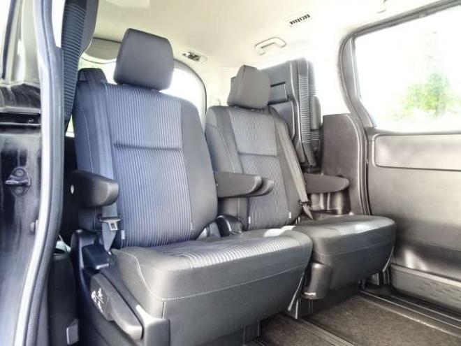 ヴォクシー2.0 ZS 煌II 4WD　本州車　保証1年/走行距離無制限　4WD　トヨタセーフティセンス　両側パワースライドドア　純正ナビ　ビルトインETC　LEDヘッドライト　純正16インチアルミホイール アイドリングストップ　スマートキー　冬タイヤ付 2000