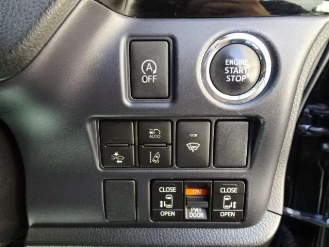 ヴォクシー2.0 ZS 煌II 4WD　本州車　保証1年/走行距離無制限　4WD　トヨタセーフティセンス　両側パワースライドドア　純正ナビ　ビルトインETC　LEDヘッドライト　純正16インチアルミホイール アイドリングストップ　スマートキー　冬タイヤ付 2000