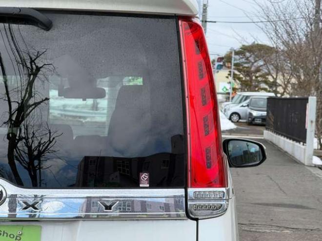ヴォクシー2.0 ZS 4WD　本州車　保証1年/走行距離無制限　4WD　後期型　トヨタセーフティセンス　両側パワースライドドア　純正ナビ　地デジ　バックカメラ　8人乗り　社外テールレンズ　ビルトインETC　LEDヘッドライト　冬タイヤ付属 2000