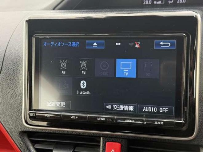 ヴォクシー2.0 ZS 4WD　本州車　保証1年/走行距離無制限　4WD　後期型　トヨタセーフティセンス　両側パワースライドドア　純正ナビ　地デジ　バックカメラ　8人乗り　社外テールレンズ　ビルトインETC　LEDヘッドライト　冬タイヤ付属 2000
