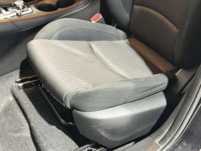 アクセラスポーツ1.5 15S 4WD　防錆塗装4WDナビBカメ 1500
