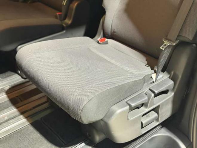 セレナ2.0 XV 4WD　防錆塗装4WDTVナビBカメETCドラレコ 2000