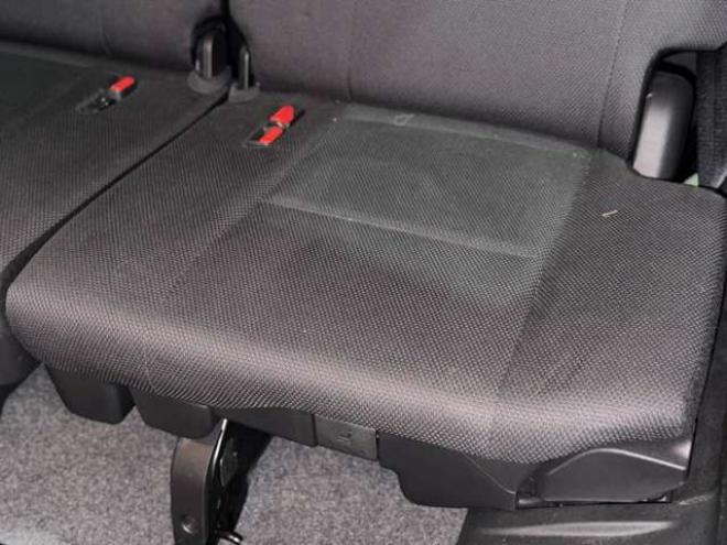 セレナ2.0 XV 4WD　防錆塗装4WDTVナビBカメETCドラレコ 2000