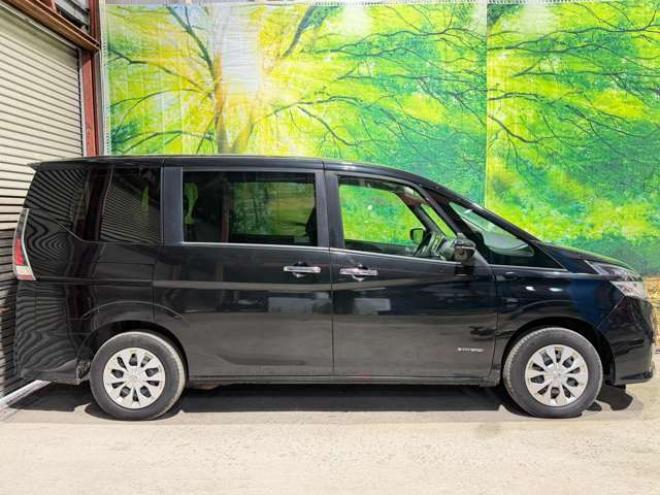 セレナ2.0 XV 4WD　防錆塗装4WDTVナビBカメETCドラレコ 2000