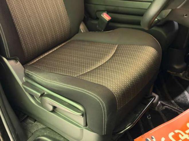 セレナ2.0 ハイウェイスター Vセレクション+Safety 4WD　防錆塗装4WDTVナビBカメETC 2000