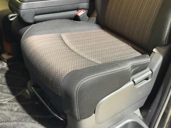 セレナ2.0 ハイウェイスター Vセレクション+Safety 4WD　防錆塗装4WDTVナビBカメETC 2000