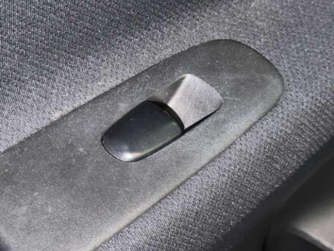 セレナ2.0 ハイウェイスター Vセレクション+Safety 4WD　防錆塗装4WDTVナビBカメETC 2000