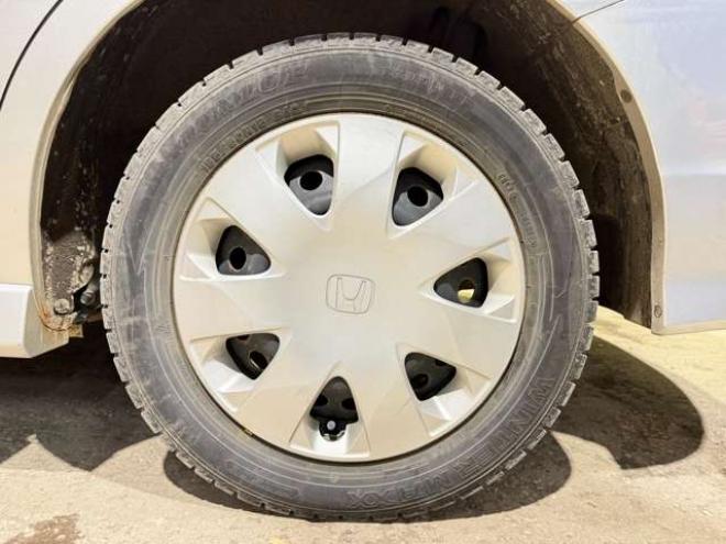フィットシャトルハイブリッド1.3　防錆塗装TVナビBカメETCドラレコ 2WD 1300