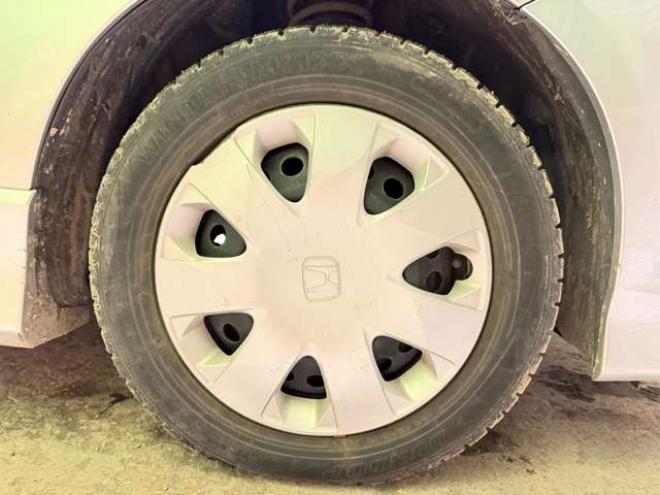 フィットシャトルハイブリッド1.3　防錆塗装TVナビBカメETCドラレコ 2WD 1300