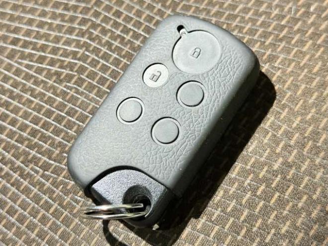 フィットシャトルハイブリッド1.3　防錆塗装TVナビBカメETCドラレコ 2WD 1300