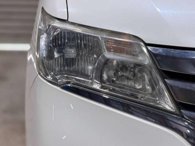 セレナ2.0 ハイウェイスター Vセレクション 4WD　防錆塗装4WDTVナビETC積込タイヤ 2000