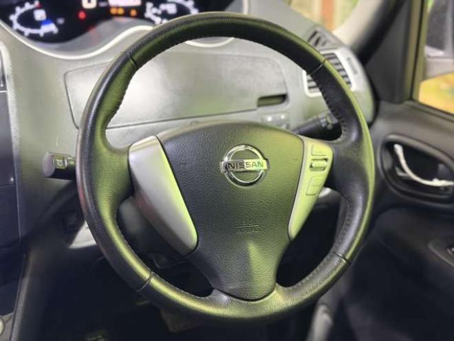 セレナ2.0 ハイウェイスター Vセレクション 4WD　防錆塗装4WDTVナビETC積込タイヤ 2000