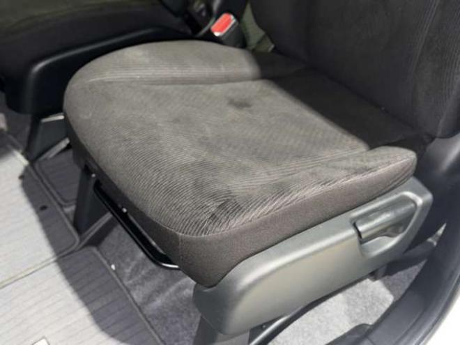 フリード1.5 G ジャストセレクション 4WD　防錆塗装4WDTVナビETC 1500