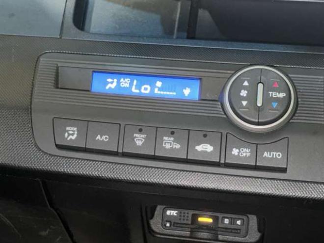 フリード1.5 G ジャストセレクション 4WD　防錆塗装4WDTVナビETC 1500