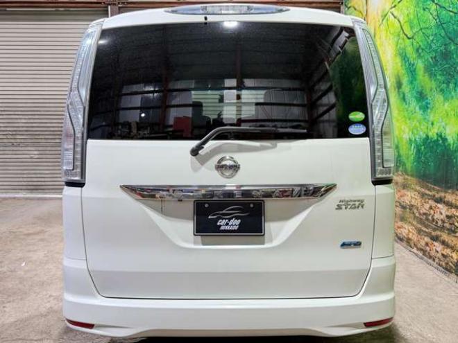 セレナ2.0 ハイウェイスター Vセレクション+Safety 4WD　防錆塗装4WDTVナビBカメエンスタETCドラレコ積込タイヤ 2000
