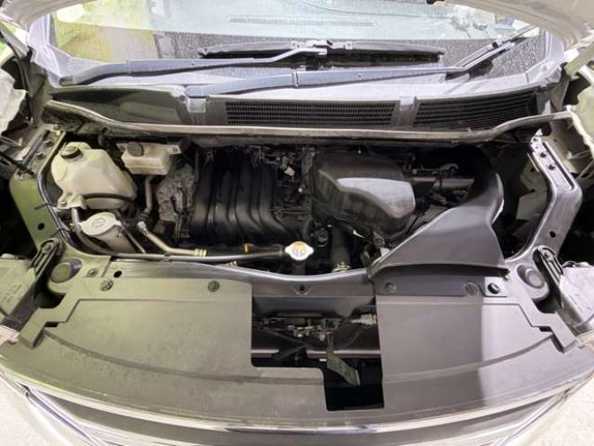 セレナ2.0 ハイウェイスター Vセレクション+Safety 4WD　防錆塗装4WDTVナビBカメエンスタETCドラレコ積込タイヤ 2000