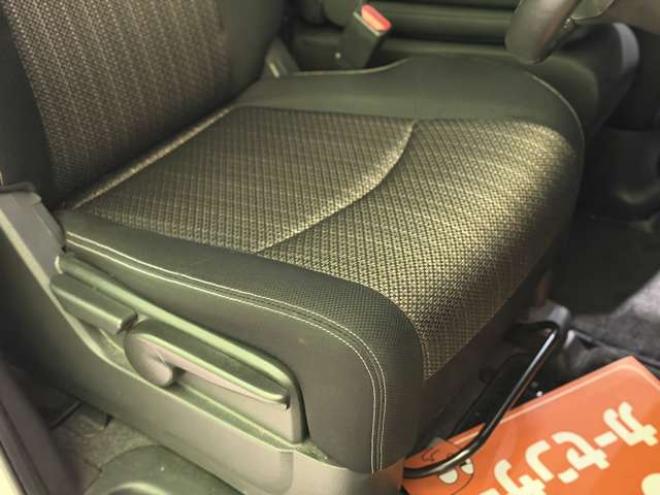 セレナ2.0 ハイウェイスター Vセレクション+Safety 4WD　防錆塗装4WDTVナビBカメエンスタETCドラレコ積込タイヤ 2000