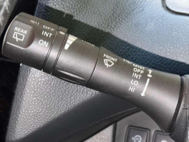 セレナ2.0 ハイウェイスター Vセレクション+Safety 4WD　防錆塗装4WDTVナビBカメエンスタETCドラレコ積込タイヤ 2000