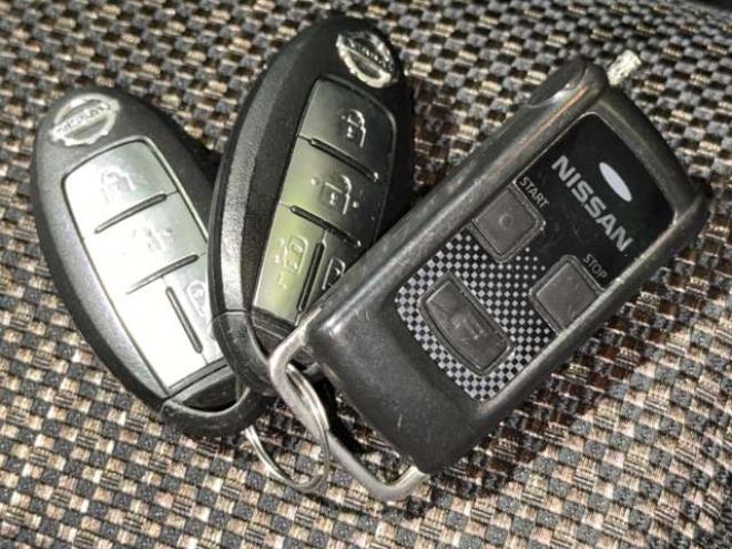 セレナ2.0 ハイウェイスター Vセレクション+Safety 4WD　防錆塗装4WDTVナビBカメエンスタETCドラレコ積込タイヤ 2000
