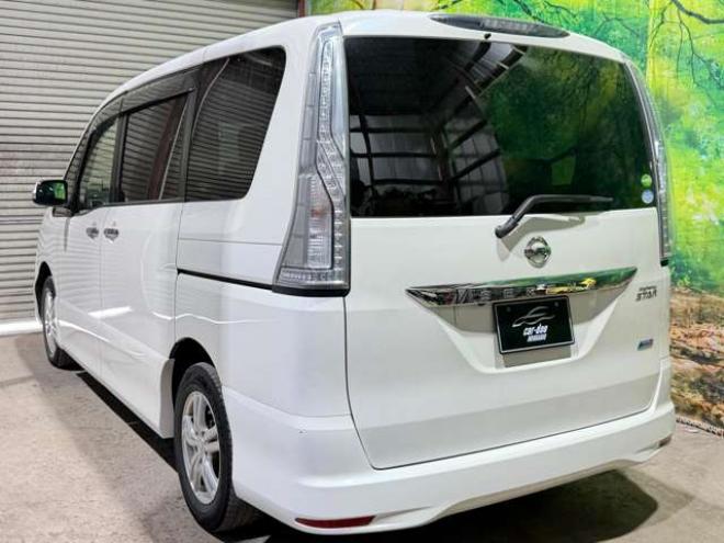 セレナ2.0 ハイウェイスター Vセレクション+Safety 4WD　防錆塗装4WDTVナビBカメエンスタETCドラレコ積込タイヤ 2000